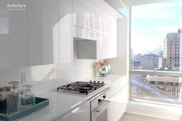 Rented by Sotheby's International Realty | media 17