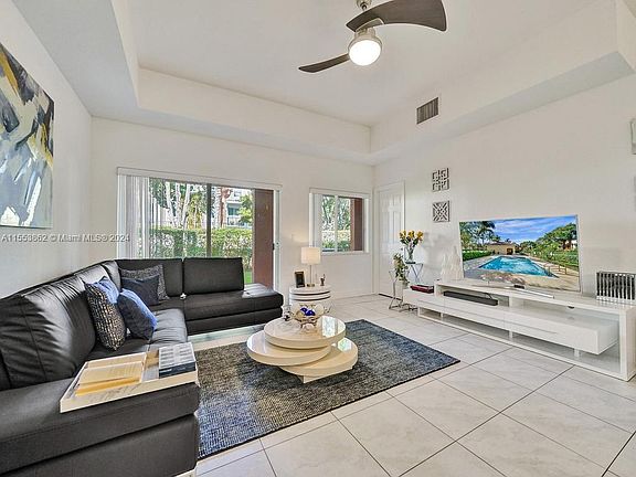 4th image of 3335 Palomino Dr #3123