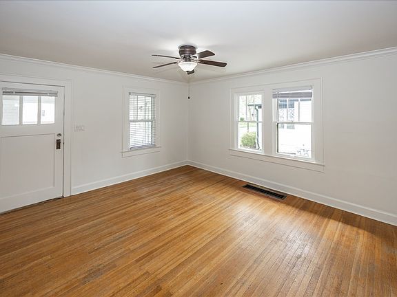 5th image of 6144 Winthrop Ave
