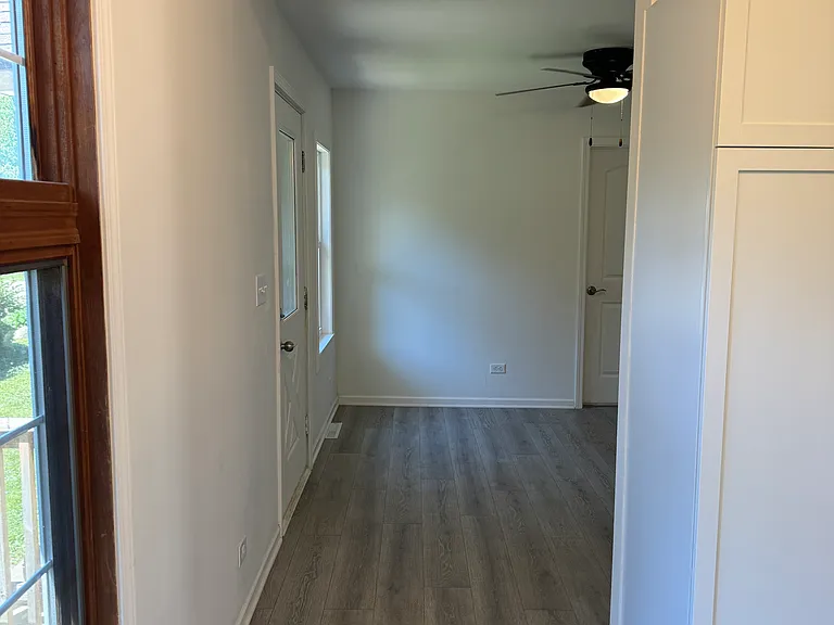 115 N Greenfield Ave — Photo 22