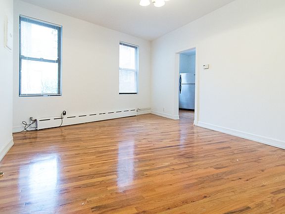 5th image of 933 Manhattan Ave APT 1