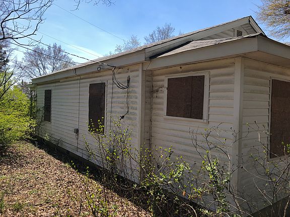 3rd image of 510 E Webb St