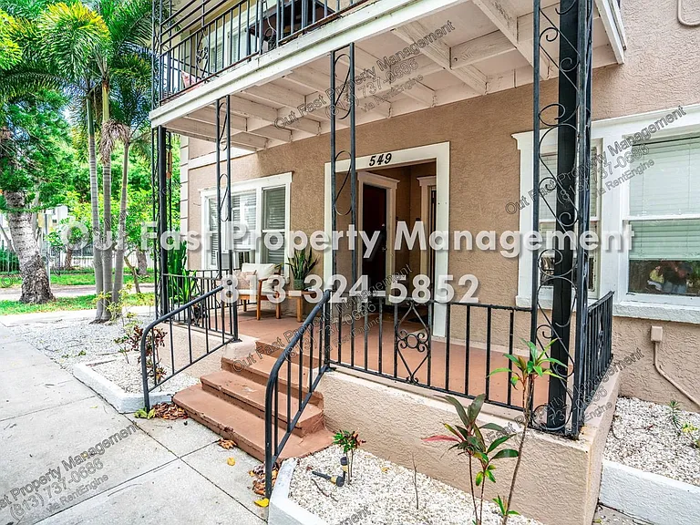 549 2nd St N #1 — Photo 3