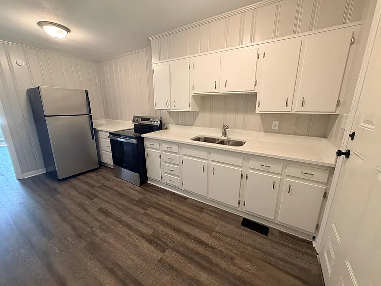 1510 Miramar St — Photo 5