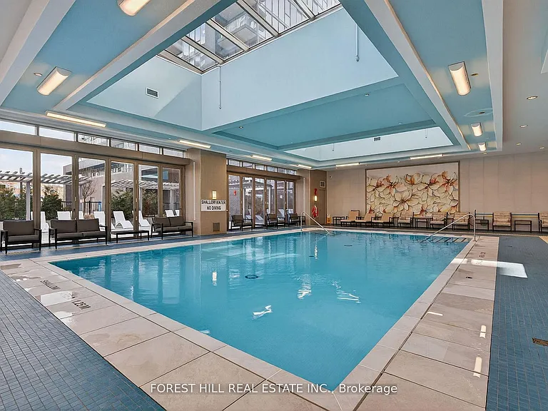 10 Gatineau Dr #208 — Photo 2