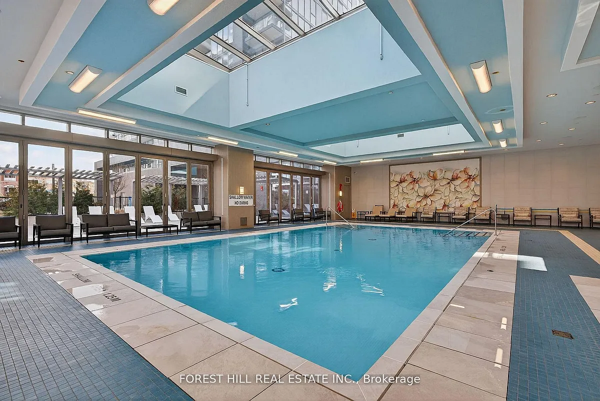 Building Photo - 10 Gatineau Dr #208