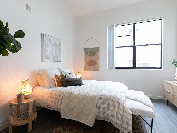 4th image of 753 Lillian Way APT 6