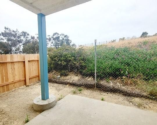 5th image of 535 Greenbrier Dr APT 11