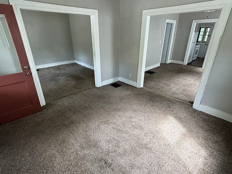 4 Highland Ave #1 — Photo 1