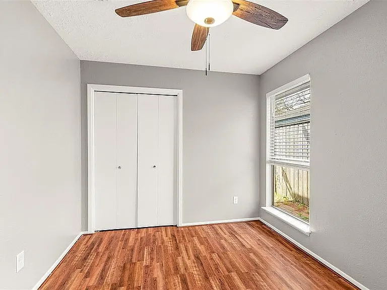 5406 Rivergate Dr — Photo 13