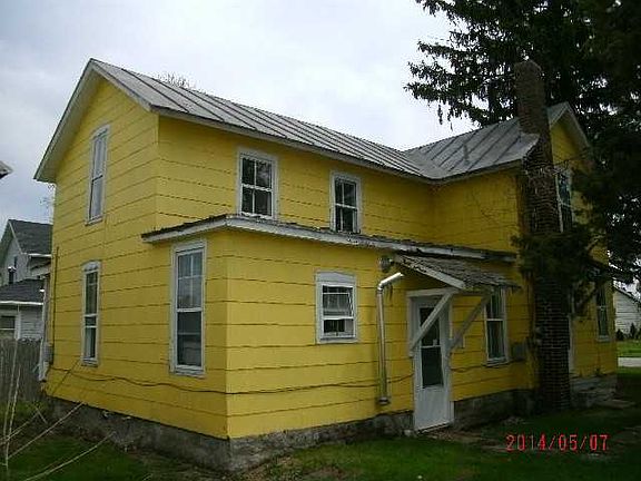 4th image of 226 W Stone St