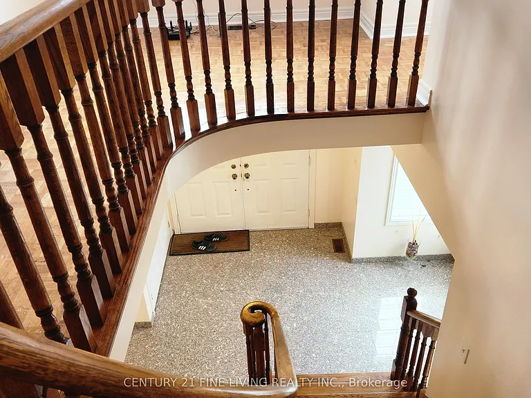 44 Reuben Ave — Photo 10