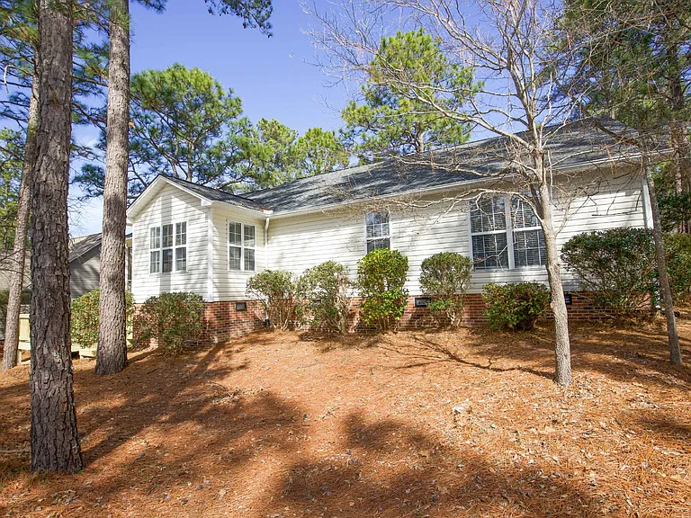 8 Moore Dr — Photo 56