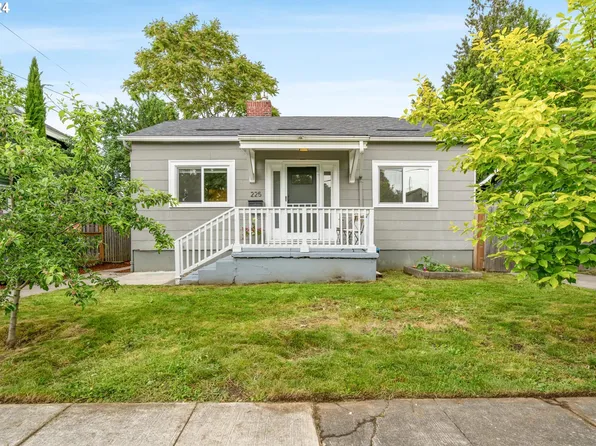 225 NE Morgan St, Portland, OR 97211