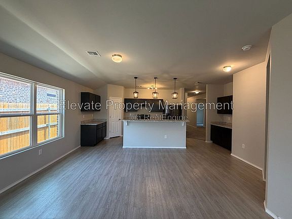 5th image of 11729 NW 100th St