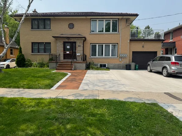 240 Chapel St, Kitchener, ON N2H 2V2