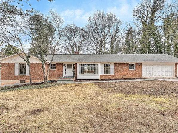 3751 Londonderry Dr SW, Roanoke, VA 24014