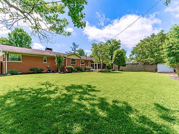 2nd image of 3214 Mockingbird Ln