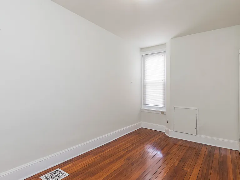 1631 S Lawrence St — Photo 9