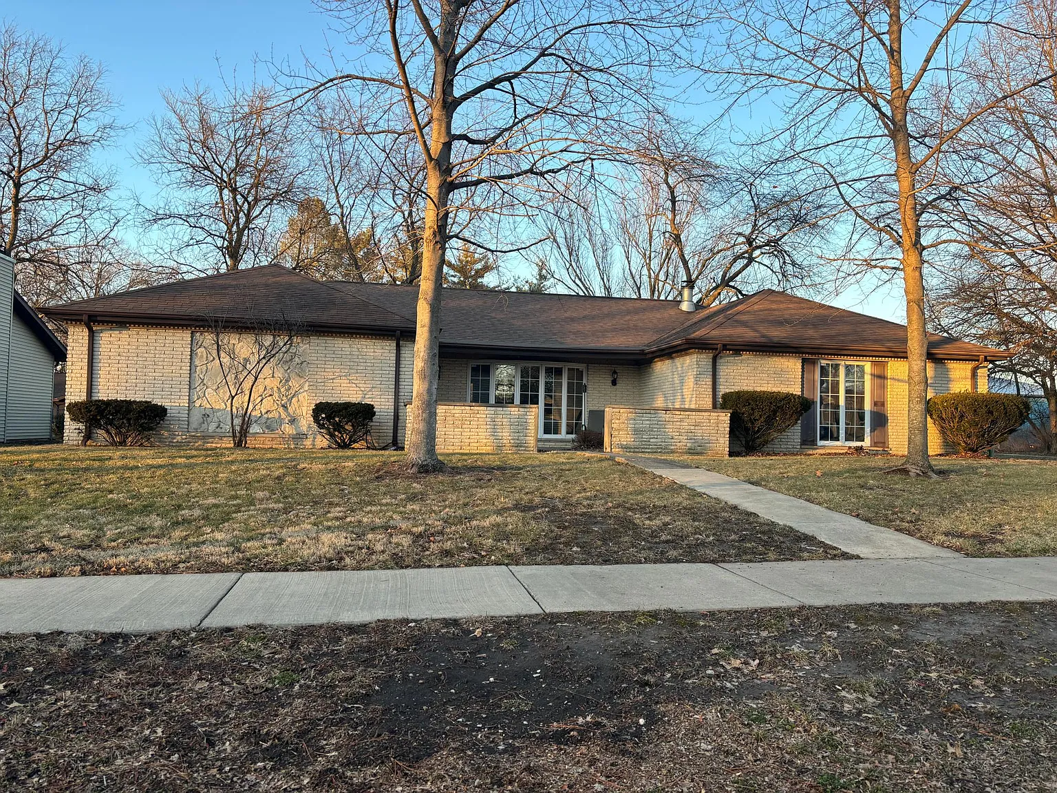 3 bed, 1640 sqft, $2,200 — Photo 1