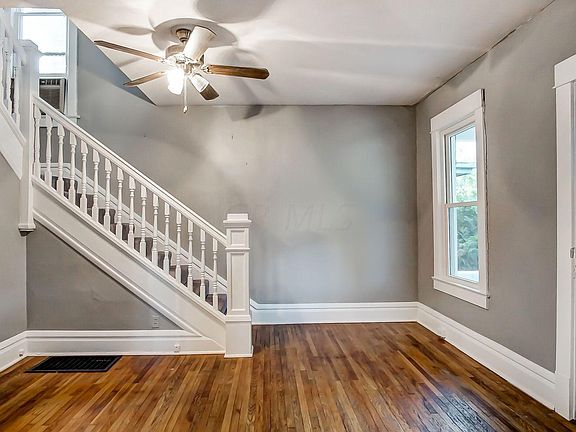 5th image of 594 Hudson Ave