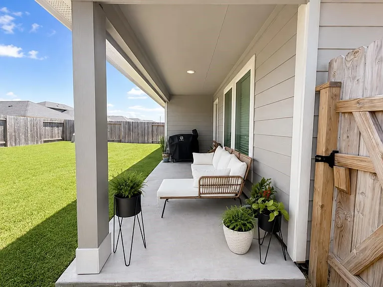 4243 Brinkworth Dr — Photo 15