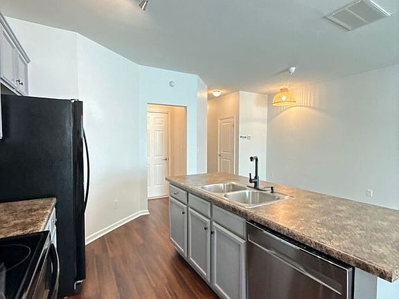 5th image of 7618 Galvin St