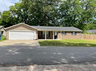 715 S Brownsville St, Trenton, TN 38382