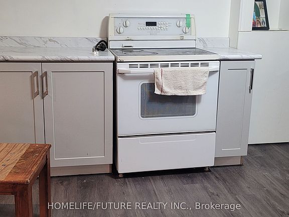 5th image of 9474 Sheppard Ave E