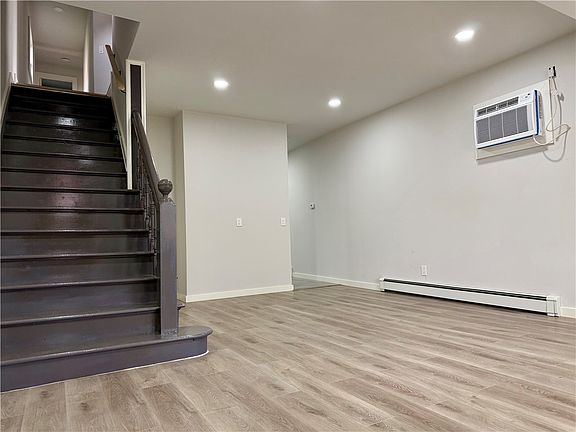 2nd image of 321 S 3rd St