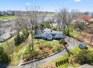 78 Christmas Tree Ln, Southport, CT 06890