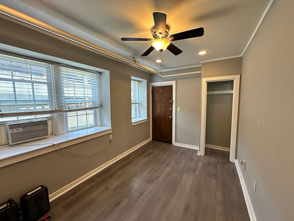 1st image of 127 E 46th St APT 13