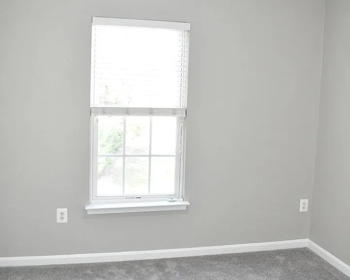 711 Galway Ln — Photo 25