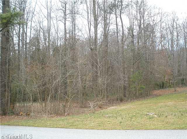 1st image of 6 Twin Acres Dr