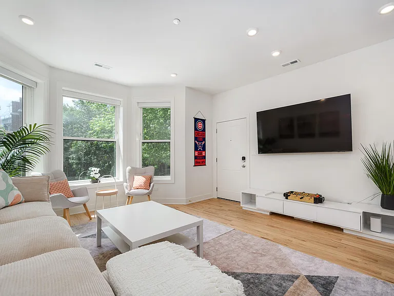 3615 N Wilton Ave #2 — Photo 19