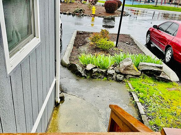 5th image of 210 37th Street SE #28