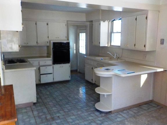 2nd image of 2125 Belmont Ln E