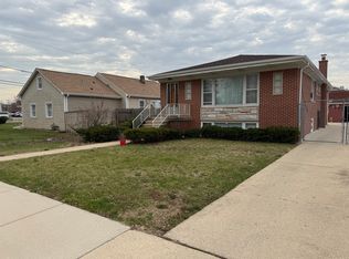 2571 Suffield St, Des Plaines, IL 60016