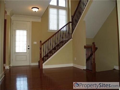 3rd image of 208 Manchester Dr