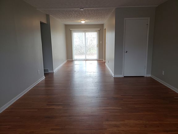 2nd image of 4618 Belfast Dr