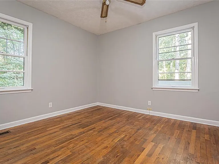 850 Red Barn Rd — Photo 18