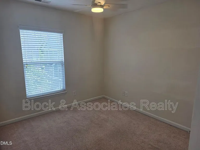 124 Braeside Ct — Photo 20