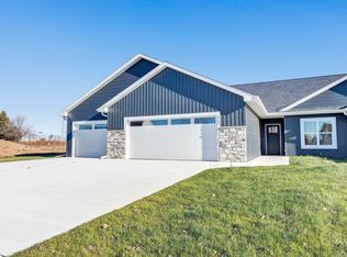 463 Brookview Dr, Luxemburg, WI 54217