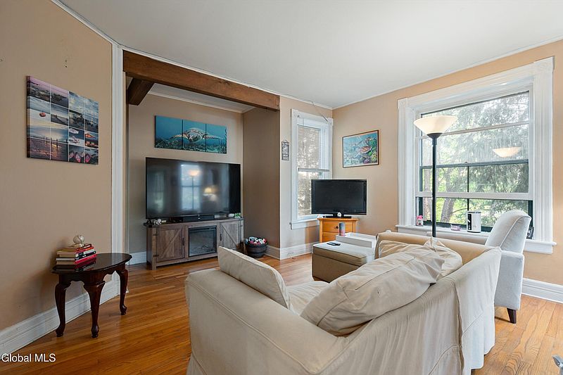 3rd image of 52 Church Avenue