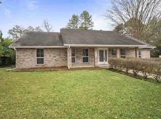 10822 W Robin Hood Dr, Baton Rouge, LA 70815