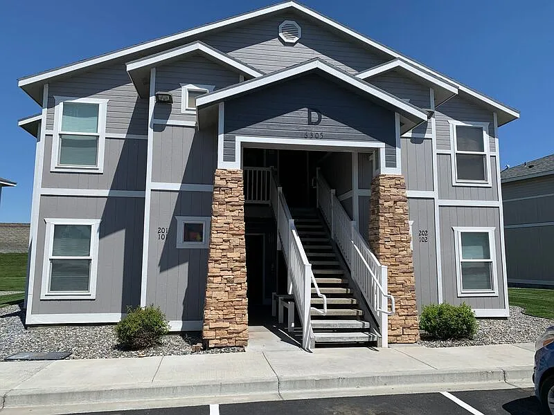 Building Photo - 6305D Chapel Hill Blvd #D102