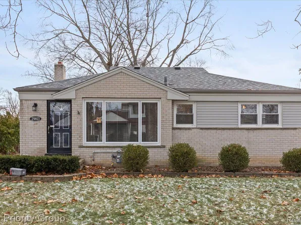 29813 Richland St, Livonia, MI 48150
