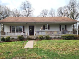 10840 Oakley Ln, Neosho, MO 64850