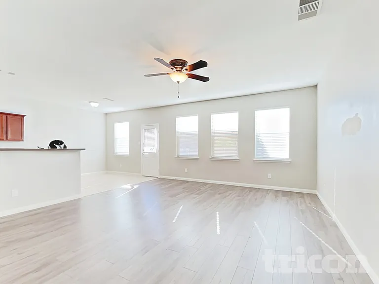 4821 Cedar Springs Dr — Photo 2