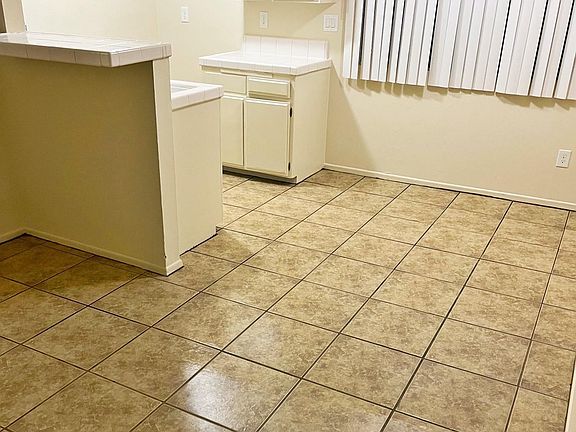 3rd image of 828 N Neptune Ave #3